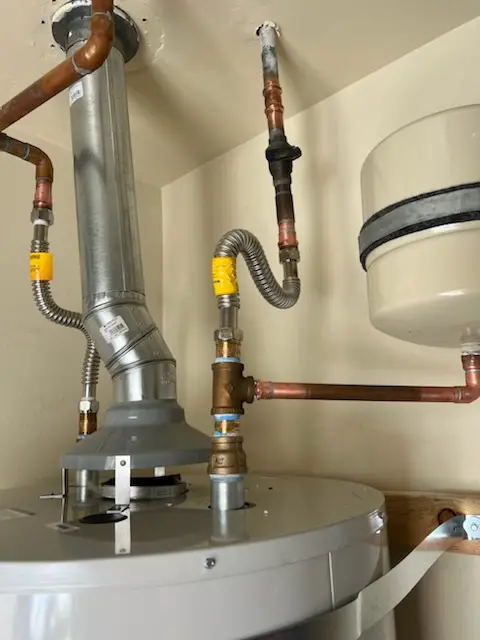 Water heater installation and plumbing repair in Brookfield East
